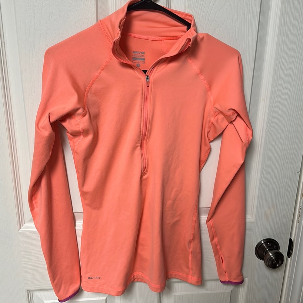 Nike women’s small dri fit pro half zip